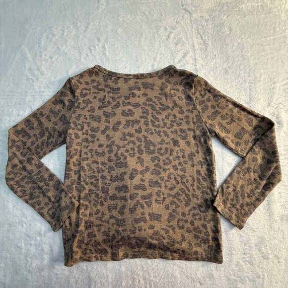 Carter's Leopard Print Kids' Long Sleeve Shirt Size 6/6X - Picture 2 of 4
